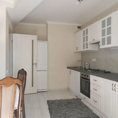 Lovely 1br With A Balcony