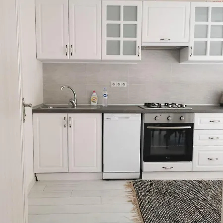 Lovely 1br With A Balcony Appartamento *