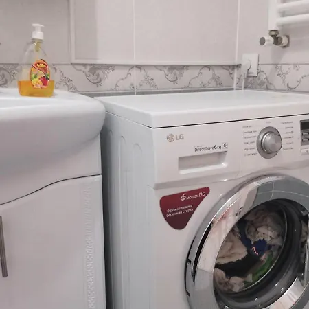 Lovely 1br With A Balcony *