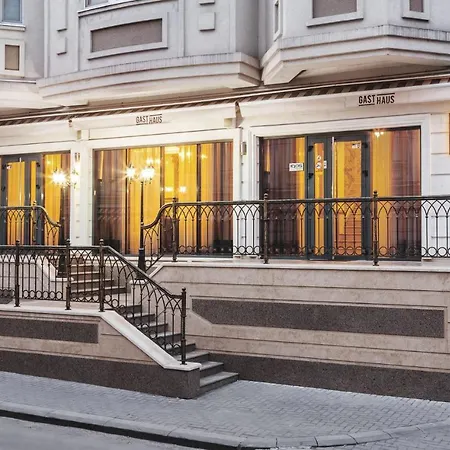 Lovely 1br With A Balcony *